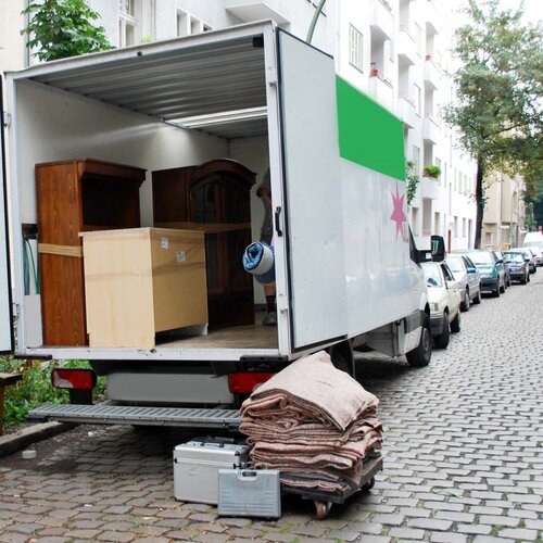 Why You Should Hire Professionals Movers